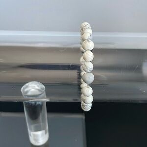 Hand made grey and white marble stretch bracelet